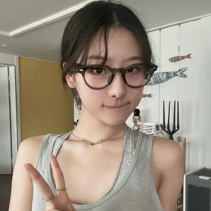 背后有人